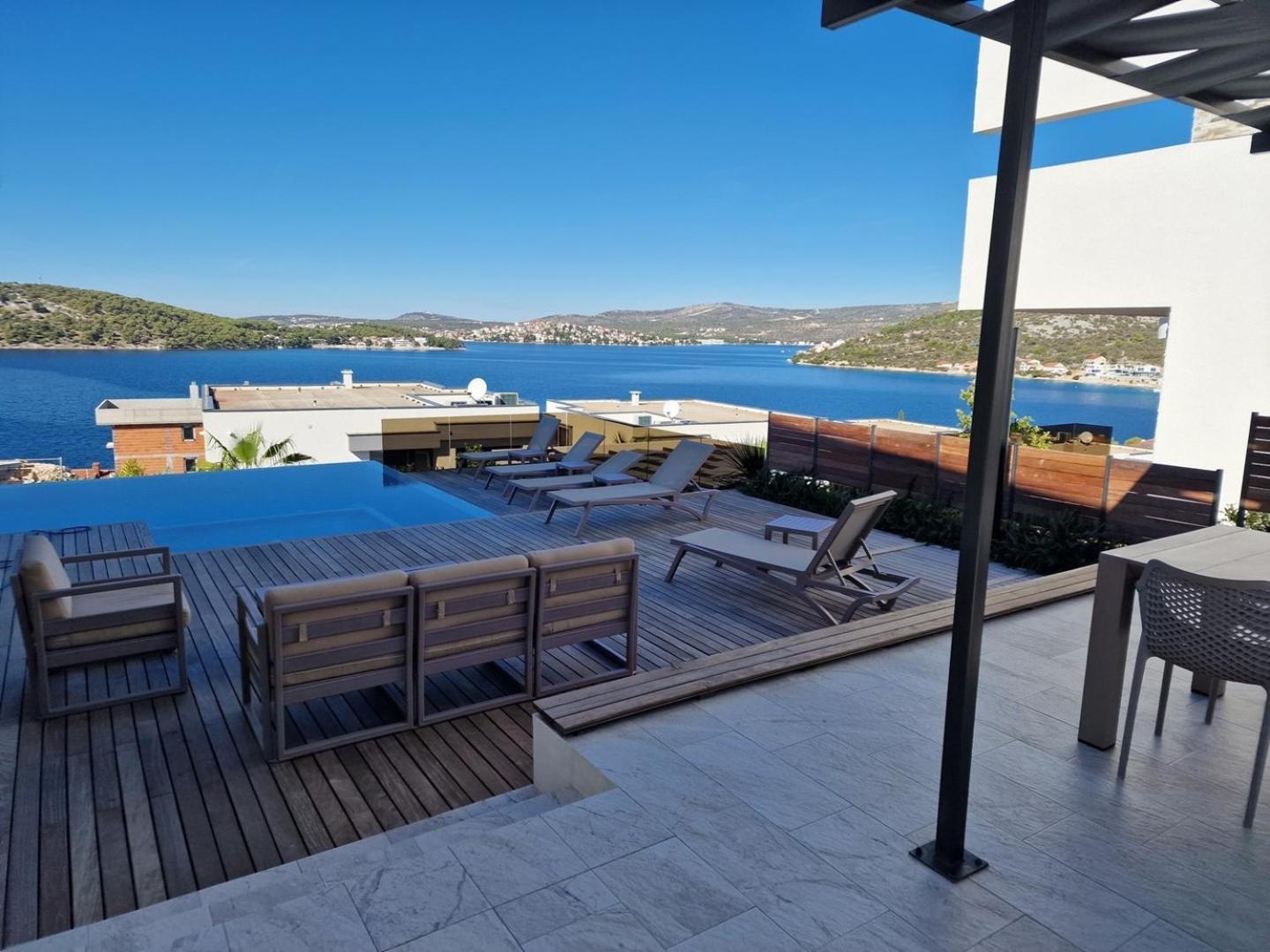 Ramarin 1 With Heated Pool, Jacuzzi And Sauna By The Sea In Rogoznica Rogoznica (Sibenik-Knin)