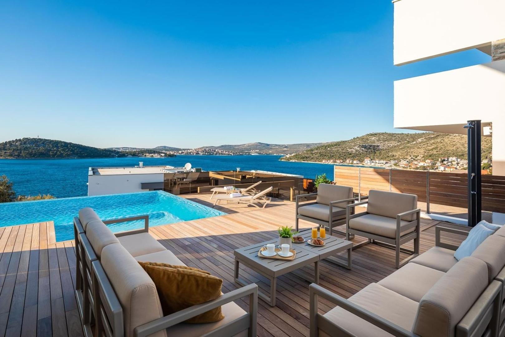 Villa Ramarin 1 With Heated Pool, Jacuzzi And Sauna By The Sea In Rogoznica Rogoznica (Sibenik-Knin)