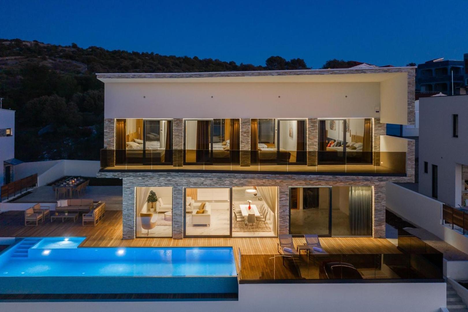 Ramarin 1 With Heated Pool, Jacuzzi And Sauna By The Sea In Rogoznica * Rogoznica (Sibenik-Knin)